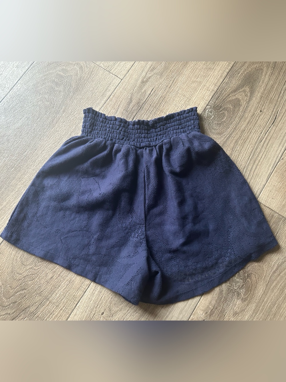 Aerie Women’s Navy Smocked Waist Shorts